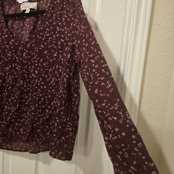 Cloth & Stone Burgundy Floral Blouse - Picture 4 of 6